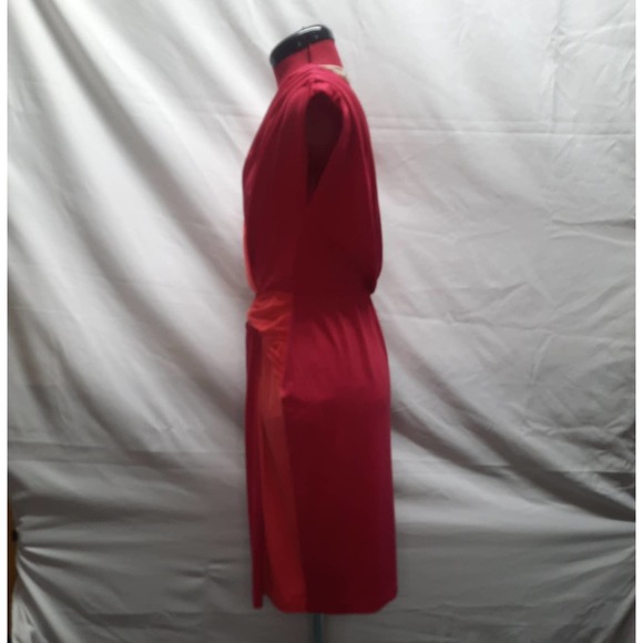 Maggie London Pink Coral Color Block Pleated V-Neck front back Ruched Dress 8 - Picture 6 of 7